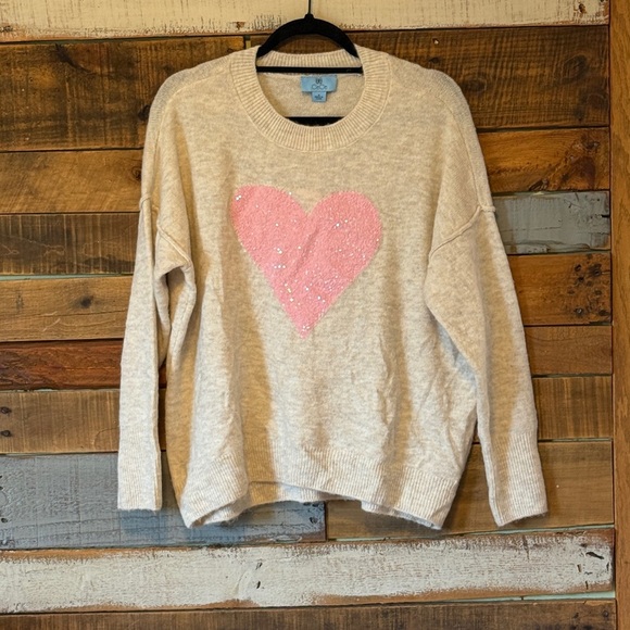 NWT CeCe Heart-Print Crewneck Long-Sleeve Sweater - Picture 5 of 6